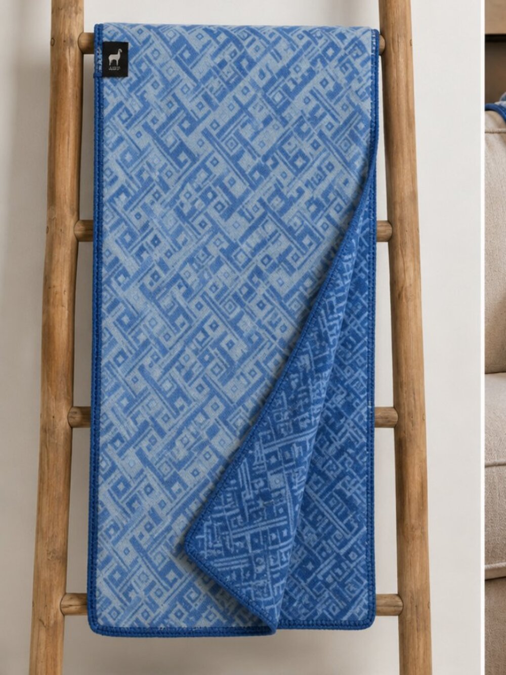 Alpaca blend Ccahuantico Throw Blanket Blue Geometric Peru LN/NWOT